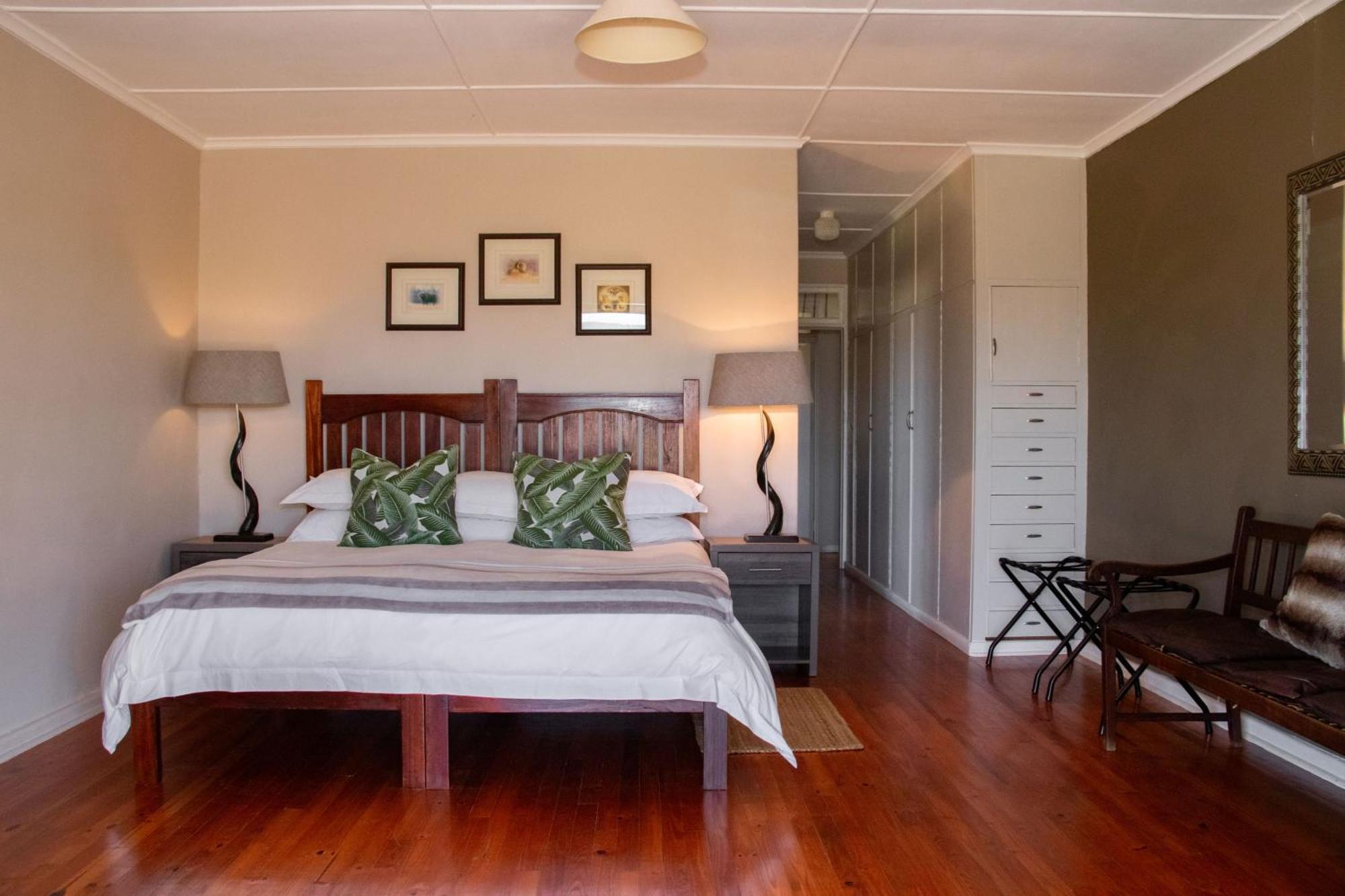 The Ranch House At African Safari Lodge Grahamstown Bagian luar foto
